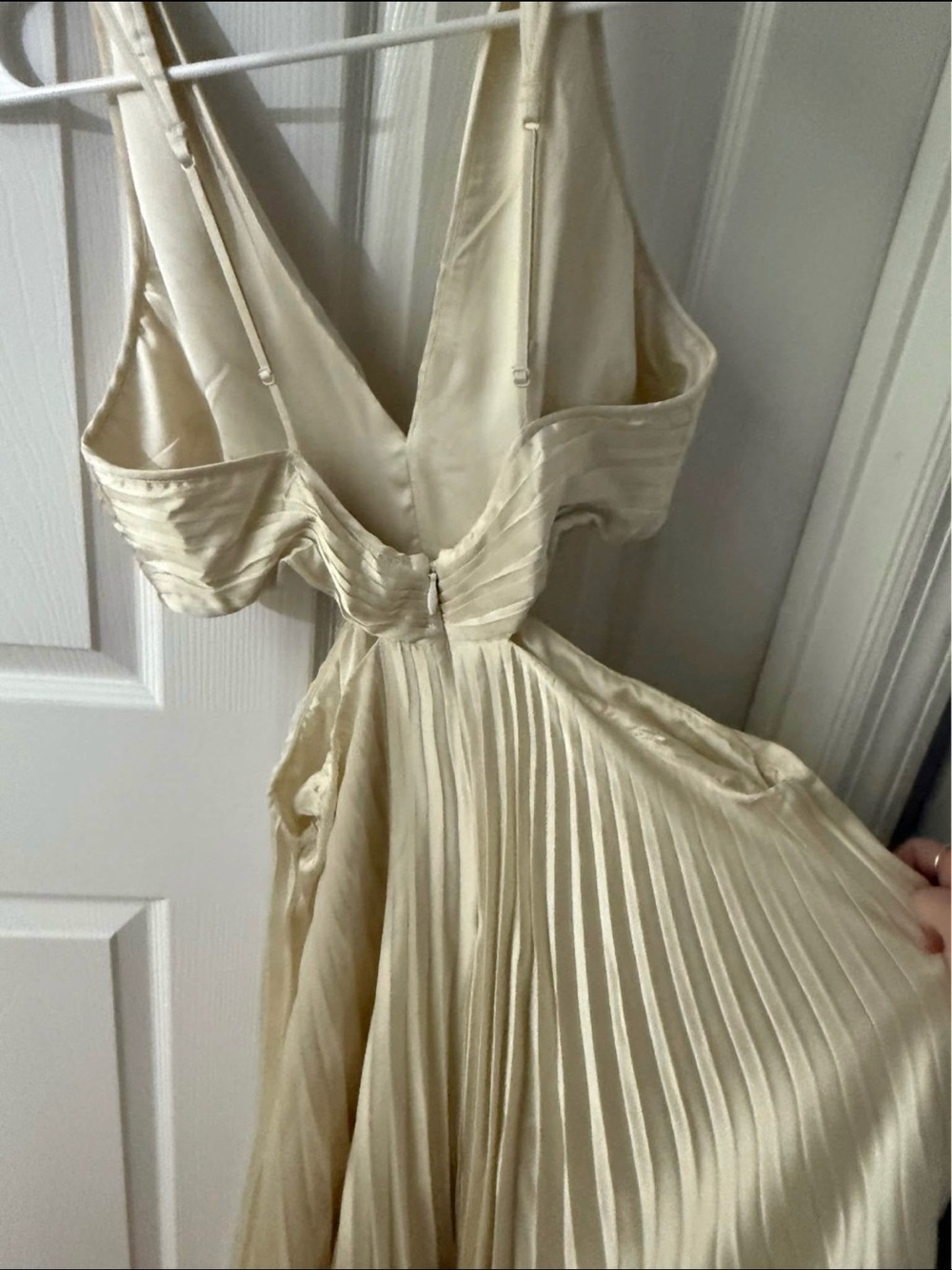 NWT Abercrombie & Fitch Satin White
Pleated Maxi Dress - Picture 4 of 7